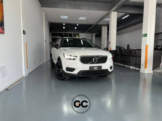 VOLVO XC40 2.0 T4 GASOLINA GEARTRONIC VOLVO XC40 2.0 T4 GASOLINA GEARTRONIC